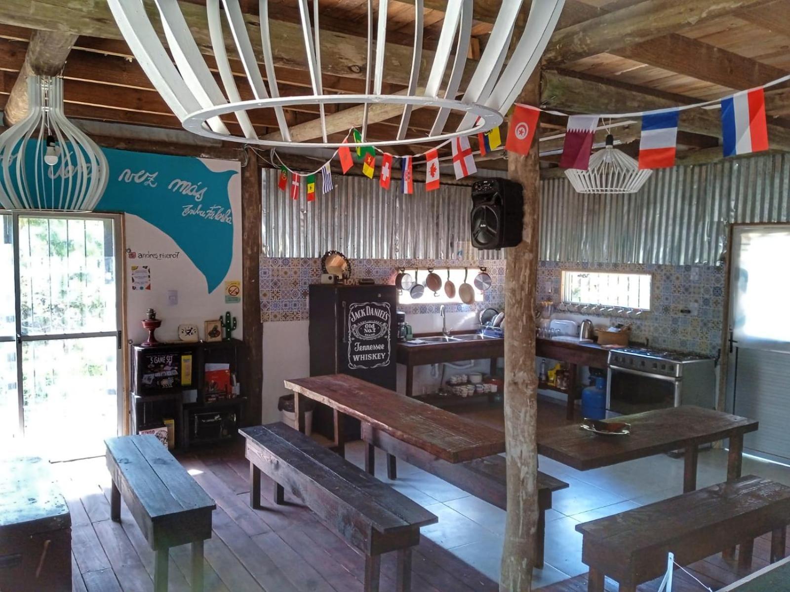 Casa Copada Vandrarhem Punta Del Diablo Exteriör bild